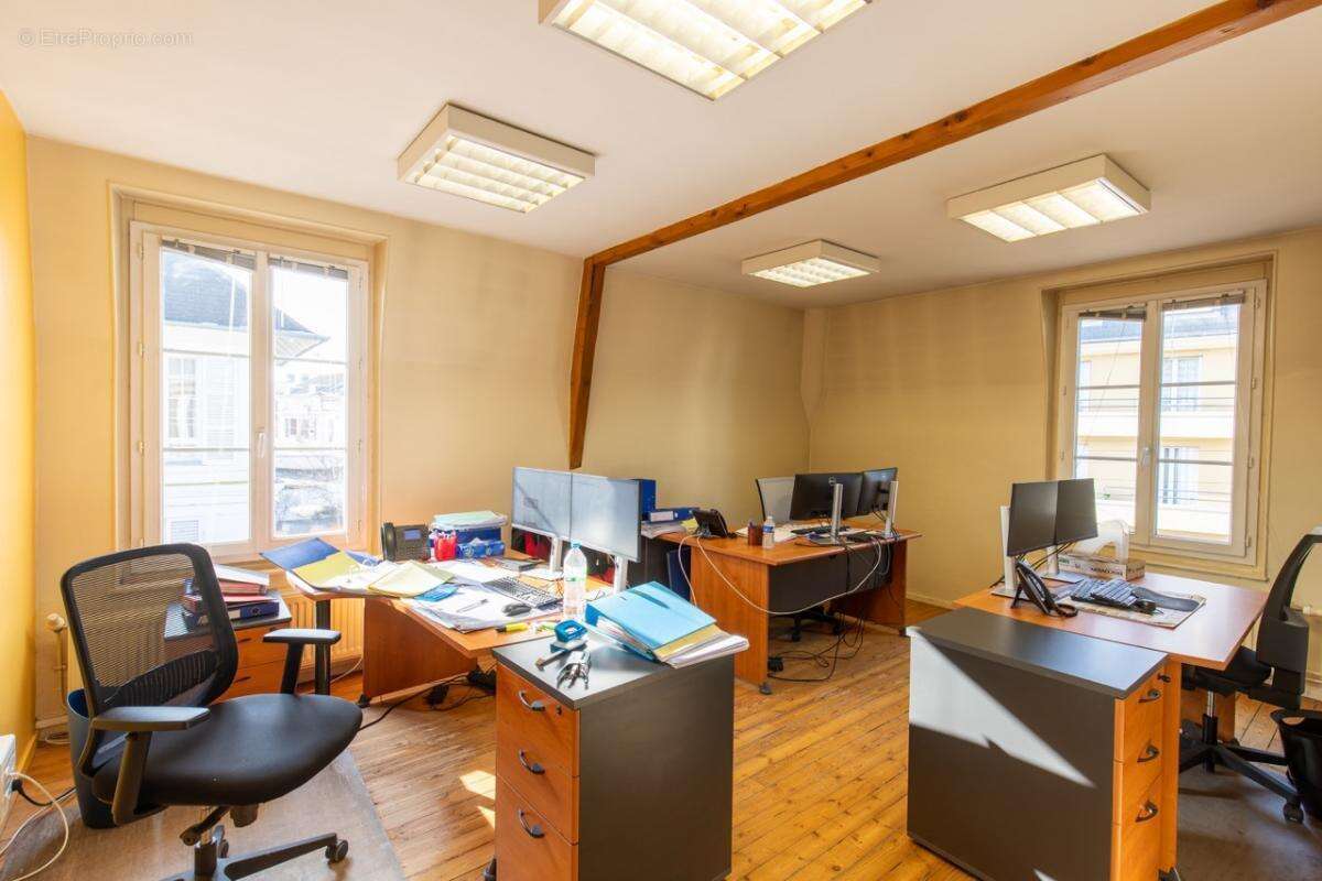 Appartement à LES MUREAUX