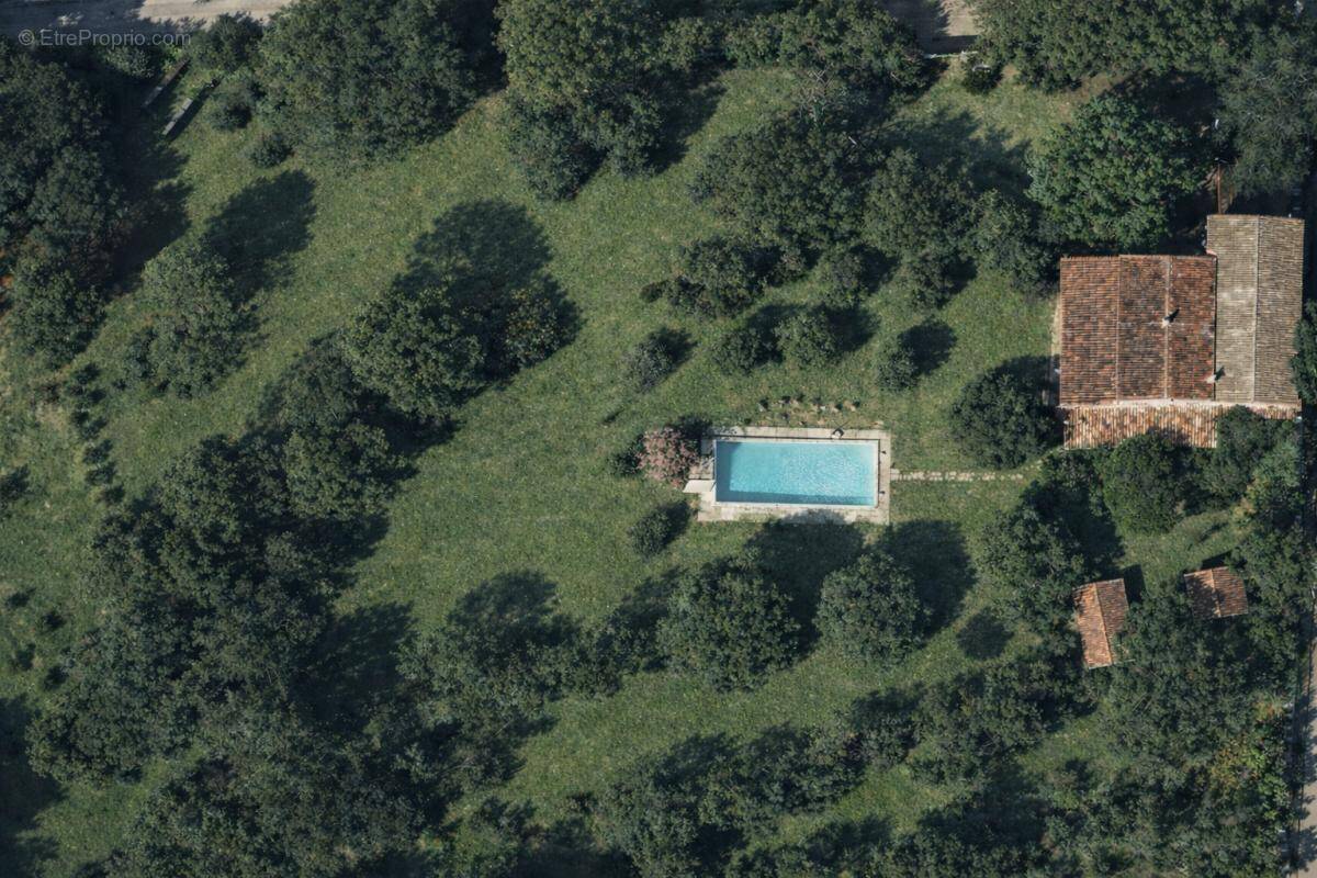 Maison à LE MUY