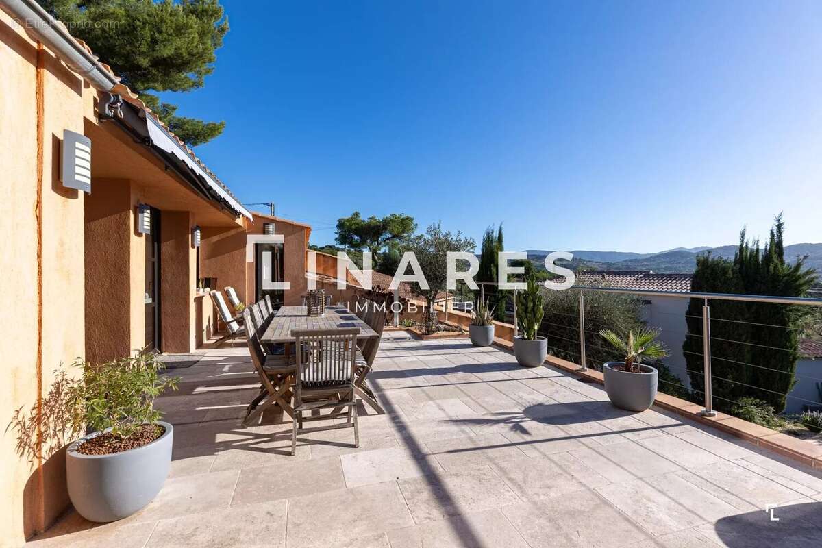 Maison à LA CADIERE-D'AZUR