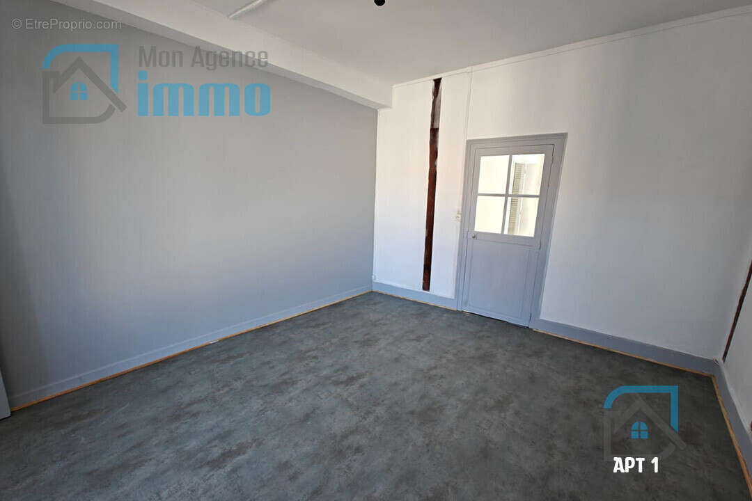 Appartement à MEHUN-SUR-YEVRE