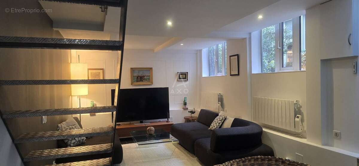 Appartement à PARIS-7E