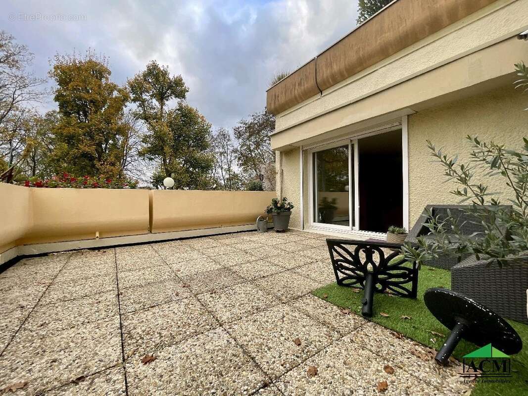 Appartement à MERY-SUR-OISE