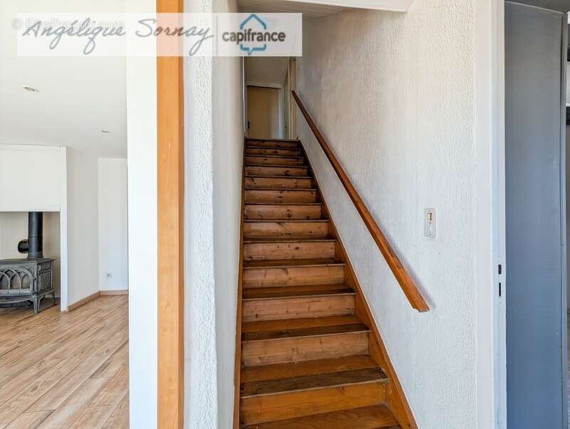 Maison mitoyenne avec potentiel – 103 m² habitables – Montrevel Morges (39320), secteur Jura - photo 9