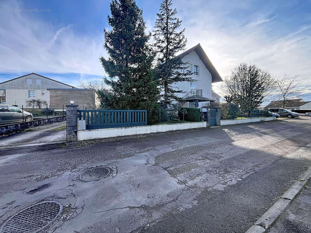 Maison à IS-SUR-TILLE