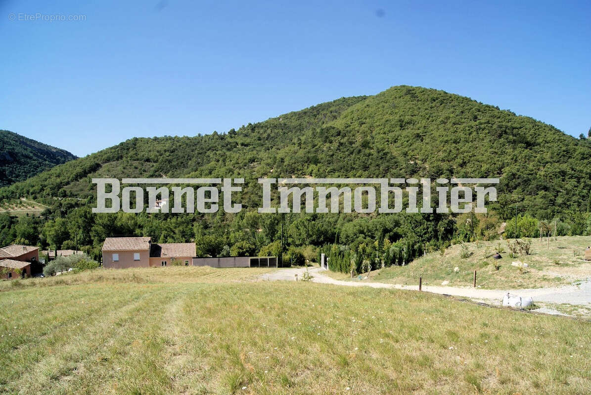 Terrain à SAINT-FERREOL-TRENTE-PAS