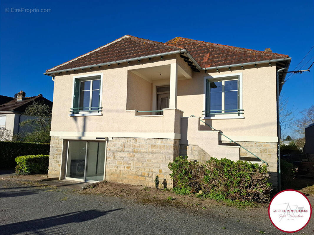 Maison à SAINT-AMAND-MONTROND