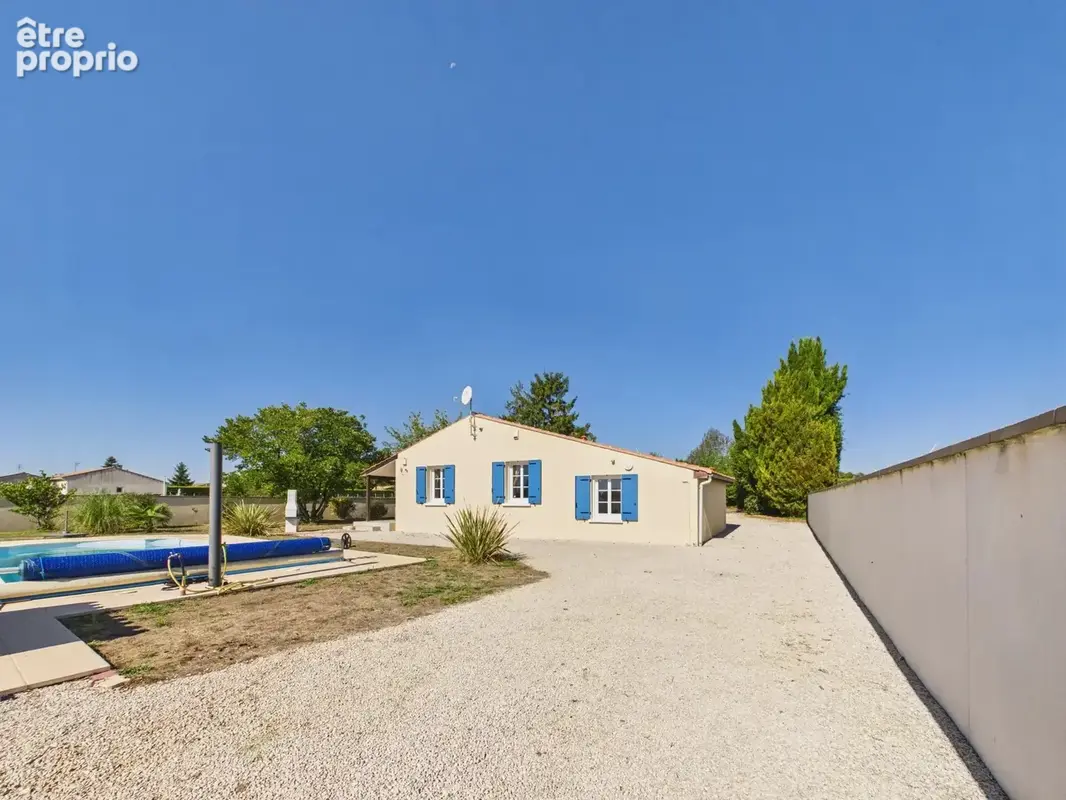 Maison de plain‑pied avec piscine chauffée - photo 2