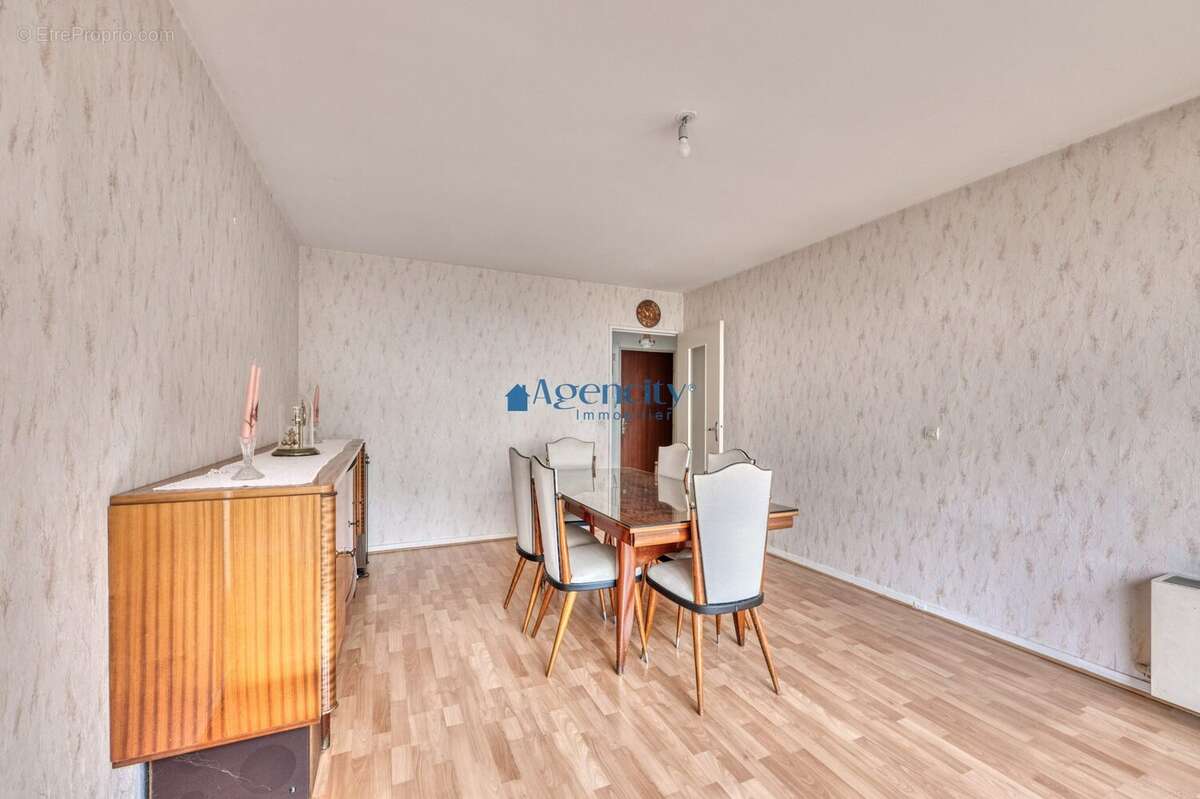 SEJOUR  - Appartement à NOISY-LE-GRAND