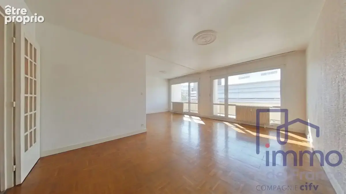 Appartement 4 pièces 83 m² à vendre à Saint-Etienne (42100) - photo 2