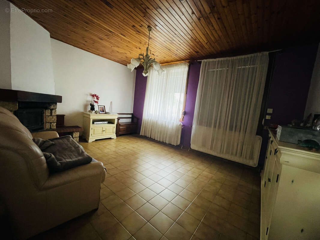 Maison semi mitoyenne 79 m2 à Louvroil - photo 5