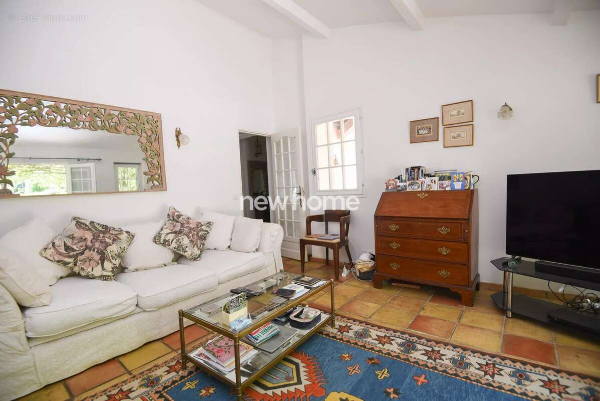 Maison à LORGUES