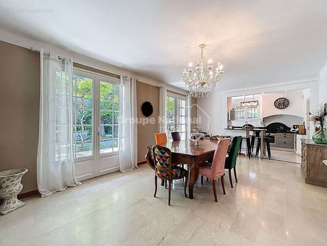 Maison à ROQUEMAURE