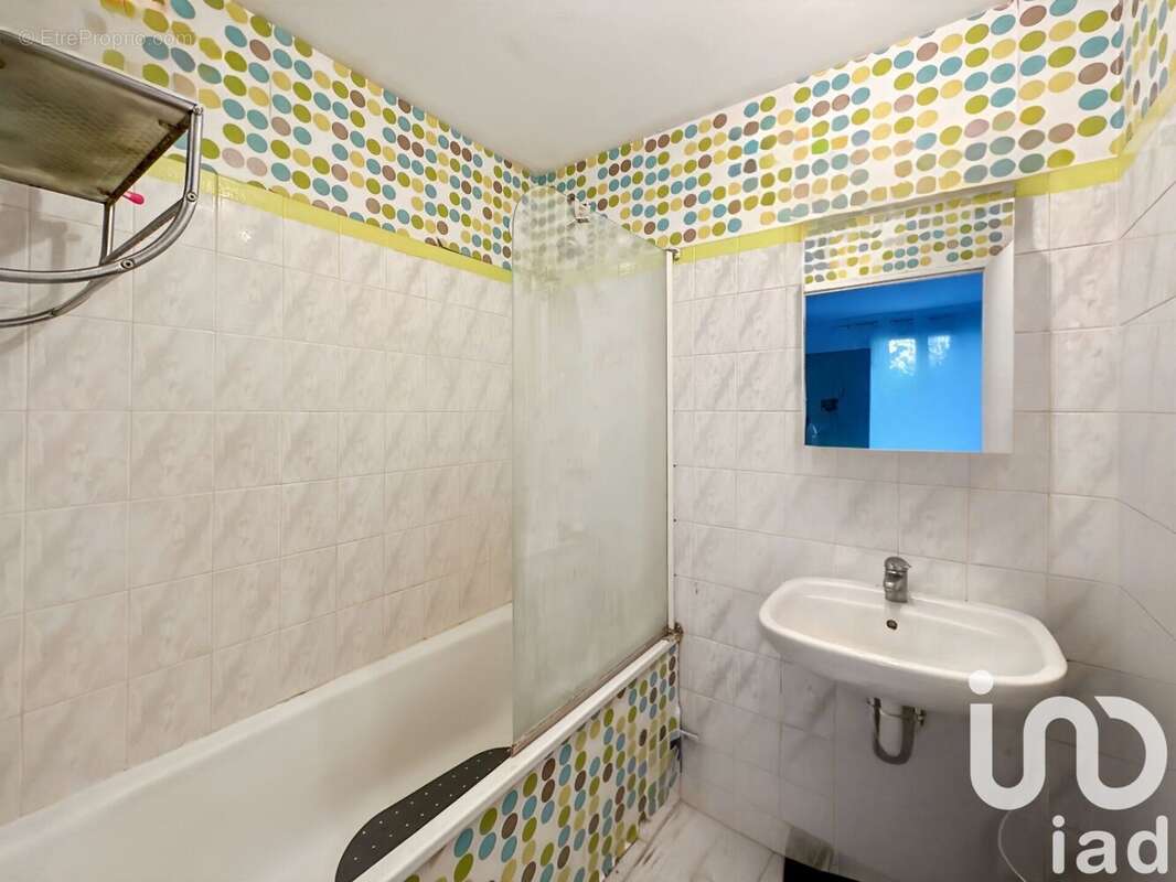 Photo 3 - Appartement à SAINTE-GENEVIEVE-DES-BOIS