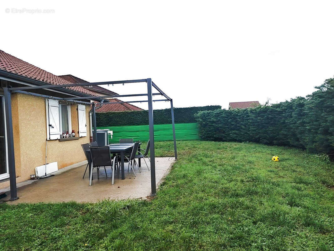 Maison à MONTALIEU-VERCIEU