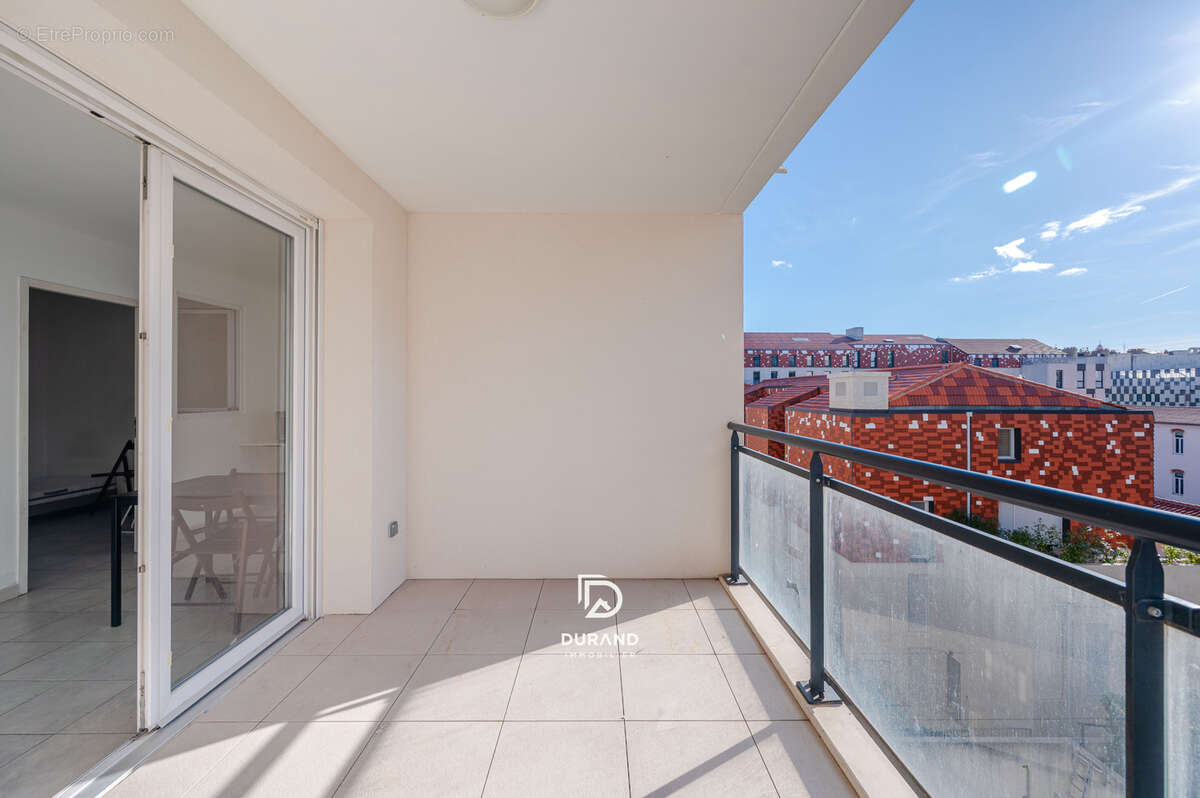 Appartement à MARSEILLE-2E