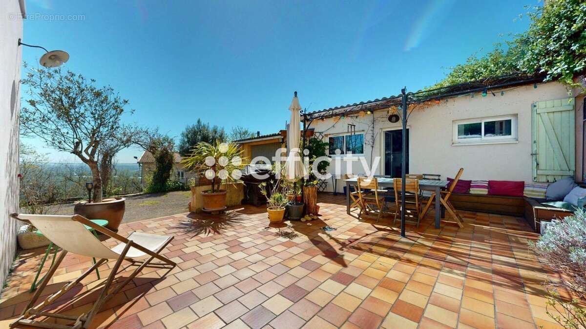 Maison à MIRIBEL