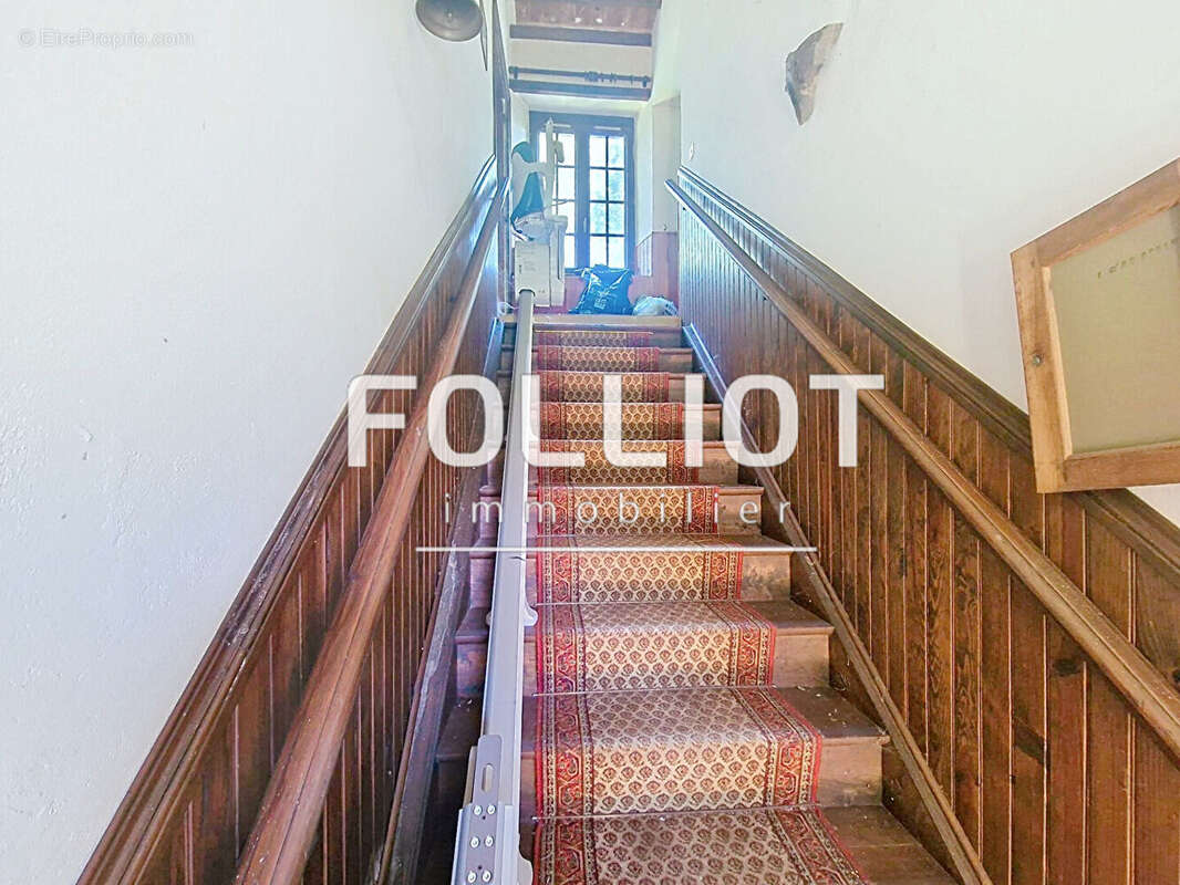 Maison à FEUGERES