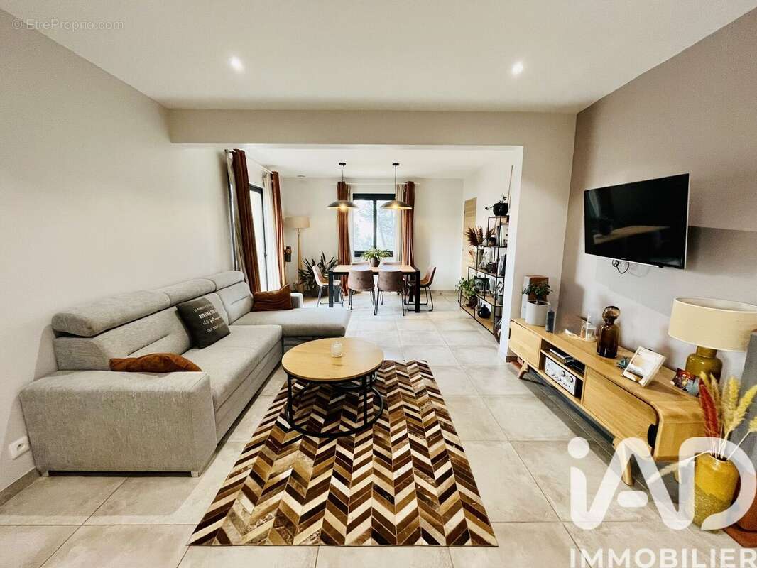 Photo 3 - Maison à VALAURIE