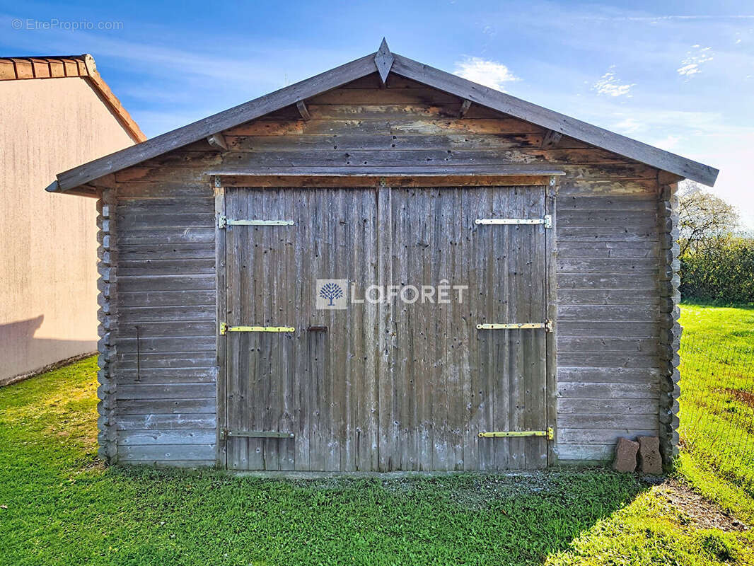 Maison à LA CHAPELLE-BERTRAND