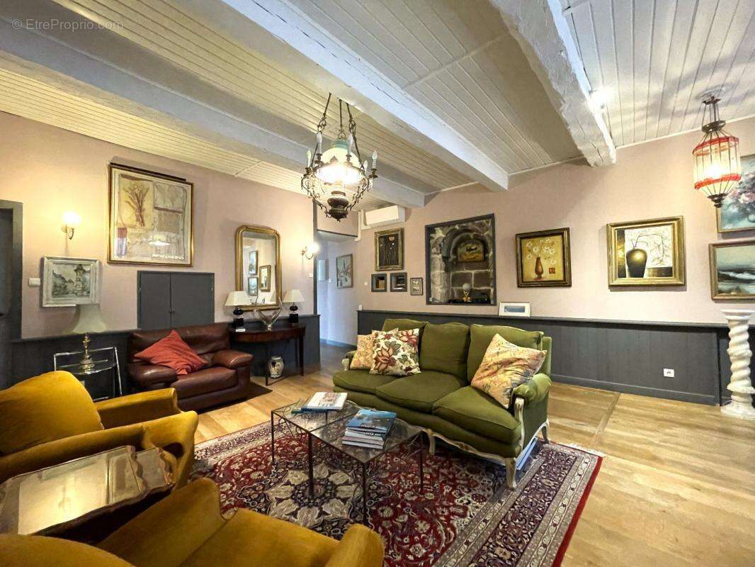 Maison à MUR-DE-BARREZ