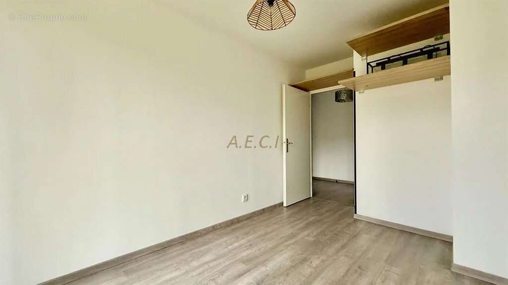 Appartement à COLOMBES
