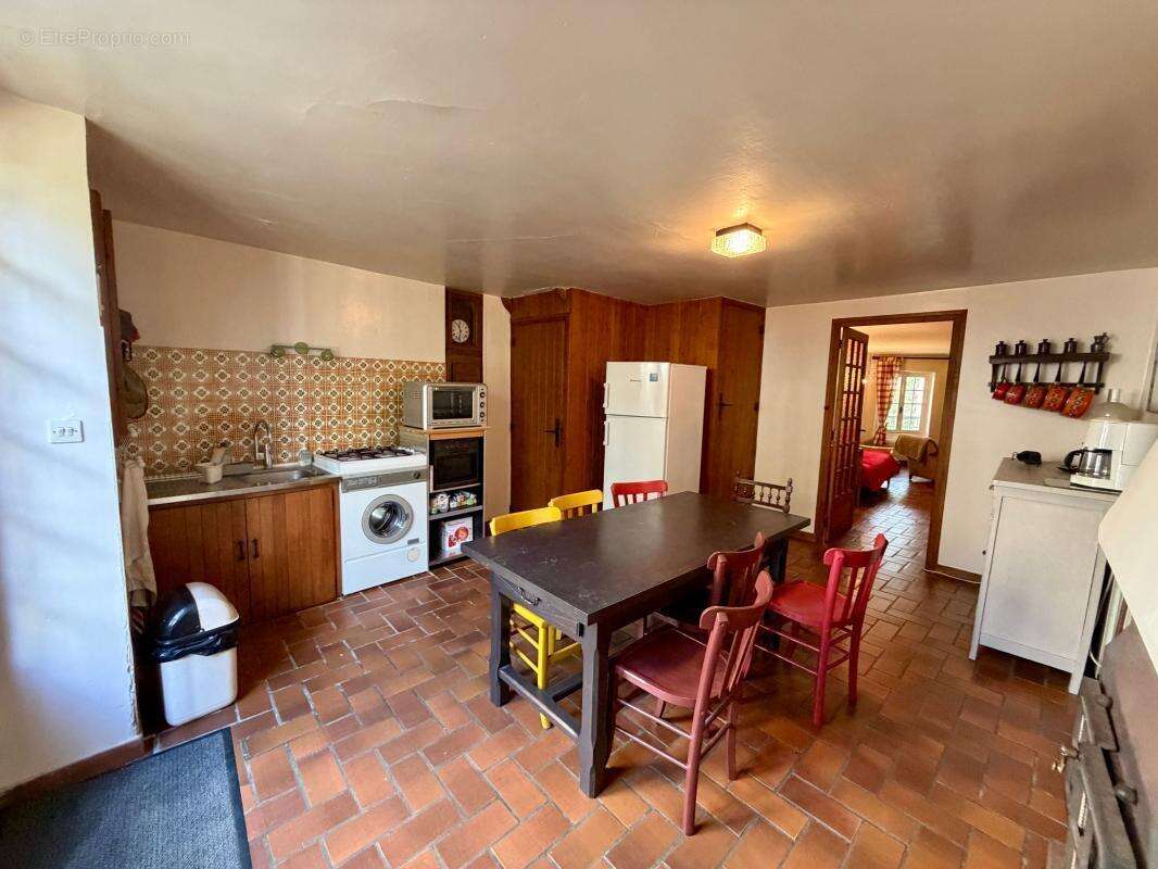 Maison à SAINT-GEOIRE-EN-VALDAINE