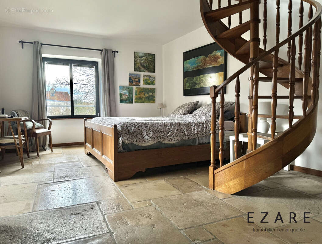 Maison à FONTAINE-FRANCAISE