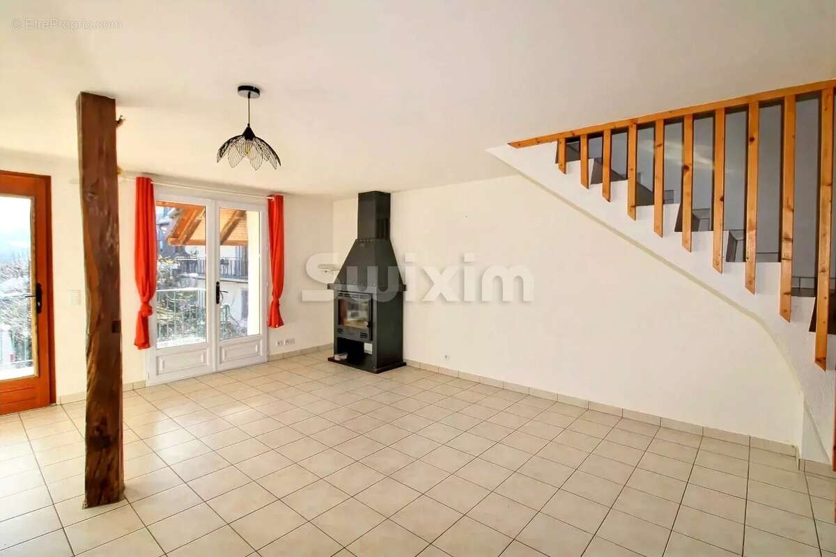 Appartement à PEILLONNEX