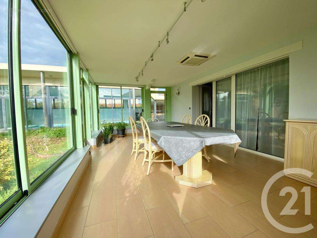 Maison à SAINT-JUNIEN