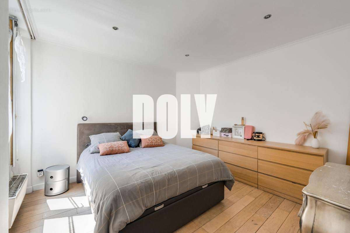 Appartement à PARIS-9E
