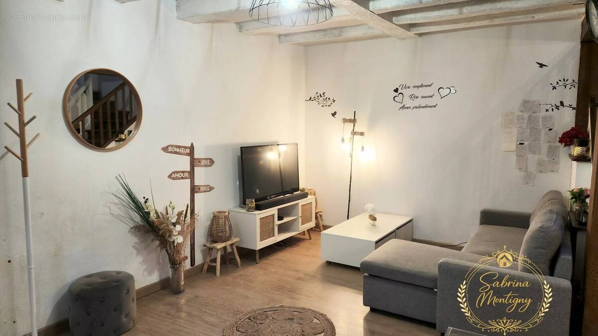 Maison à AZAY-LE-RIDEAU