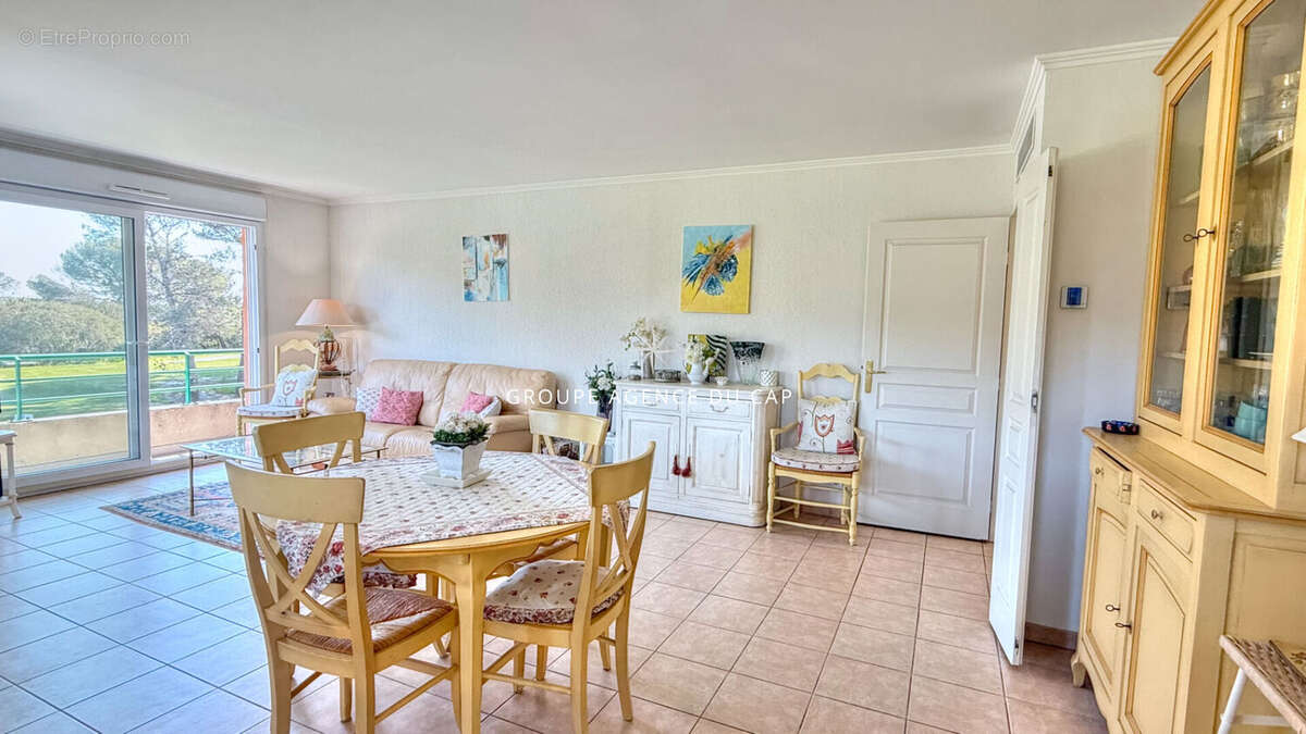 Saint raphael les golfs appartement 4 pieces dernier etage avec garage - photo 17