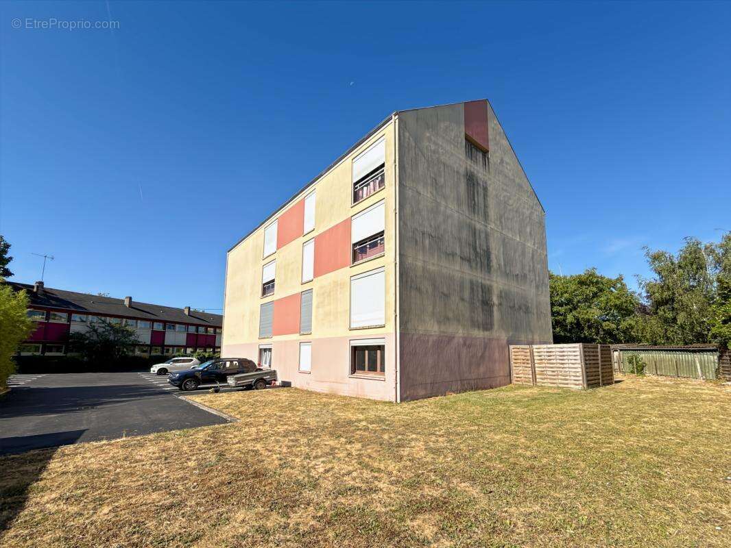  studio à rénover — fort potentiel en plein cœur de la madeleine !  - photo 7