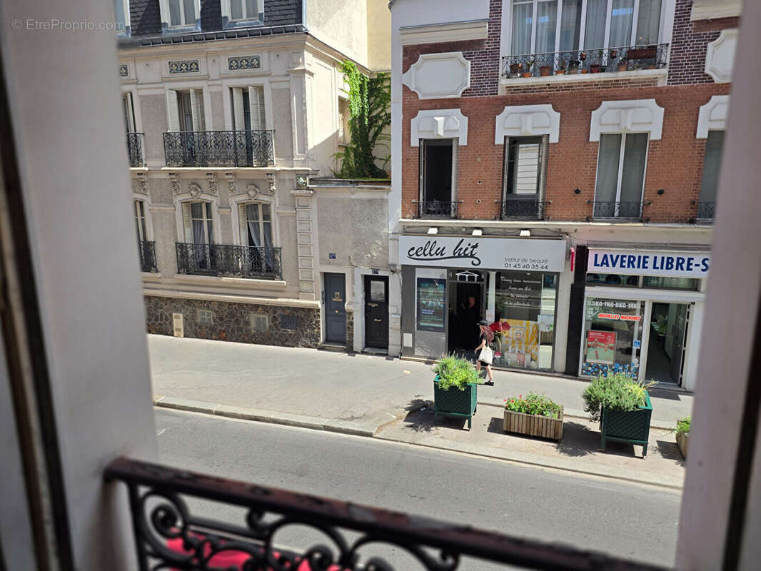 14ème - ST 25,52m2 à rénover - photo 4