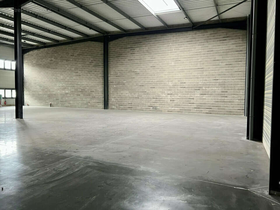 Autre à LE MESNIL-AMELOT