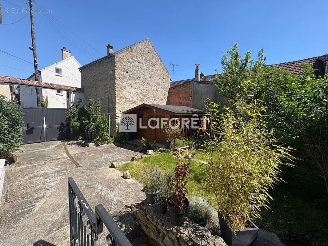 Maison à GAILLON-SUR-MONTCIENT