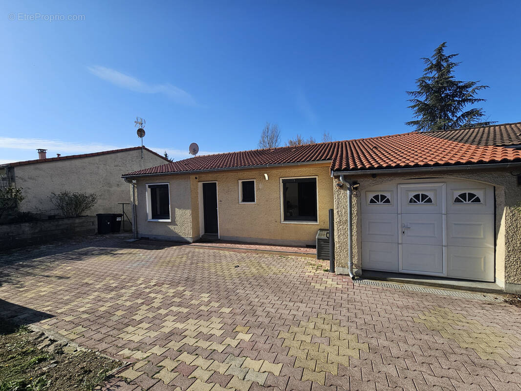 Maison à ORBEIL