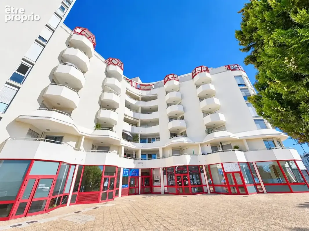 Ète  t2 42 m²  terrasse vue canaux  étage élevé  ascenseur - photo 2