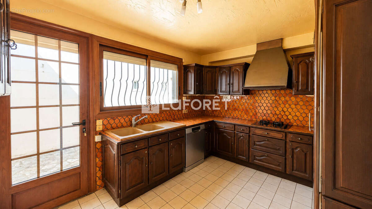 Maison - La Grande Motte - 7 pièces - 176 m² - photo 5