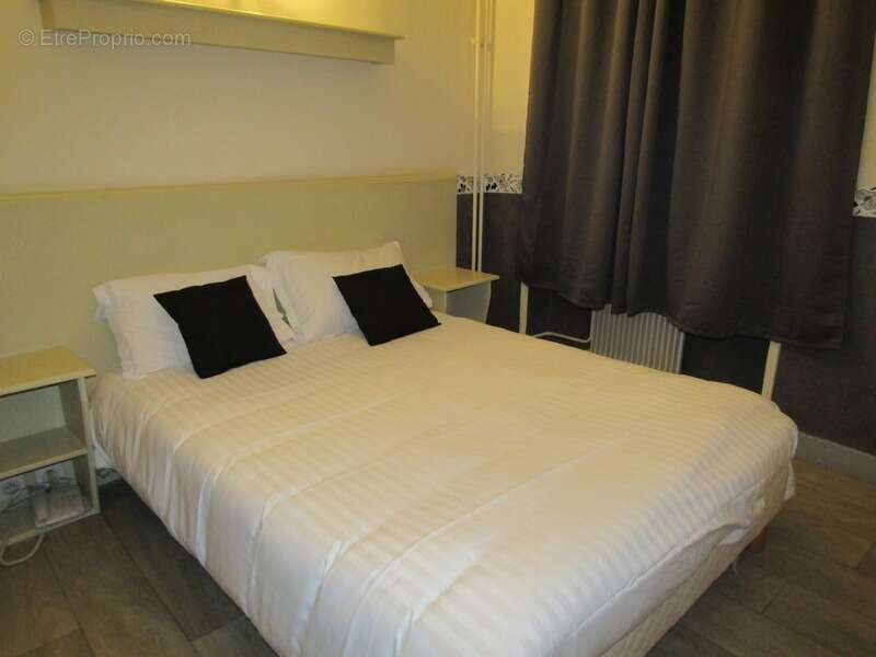 Commerce à LE BUGUE