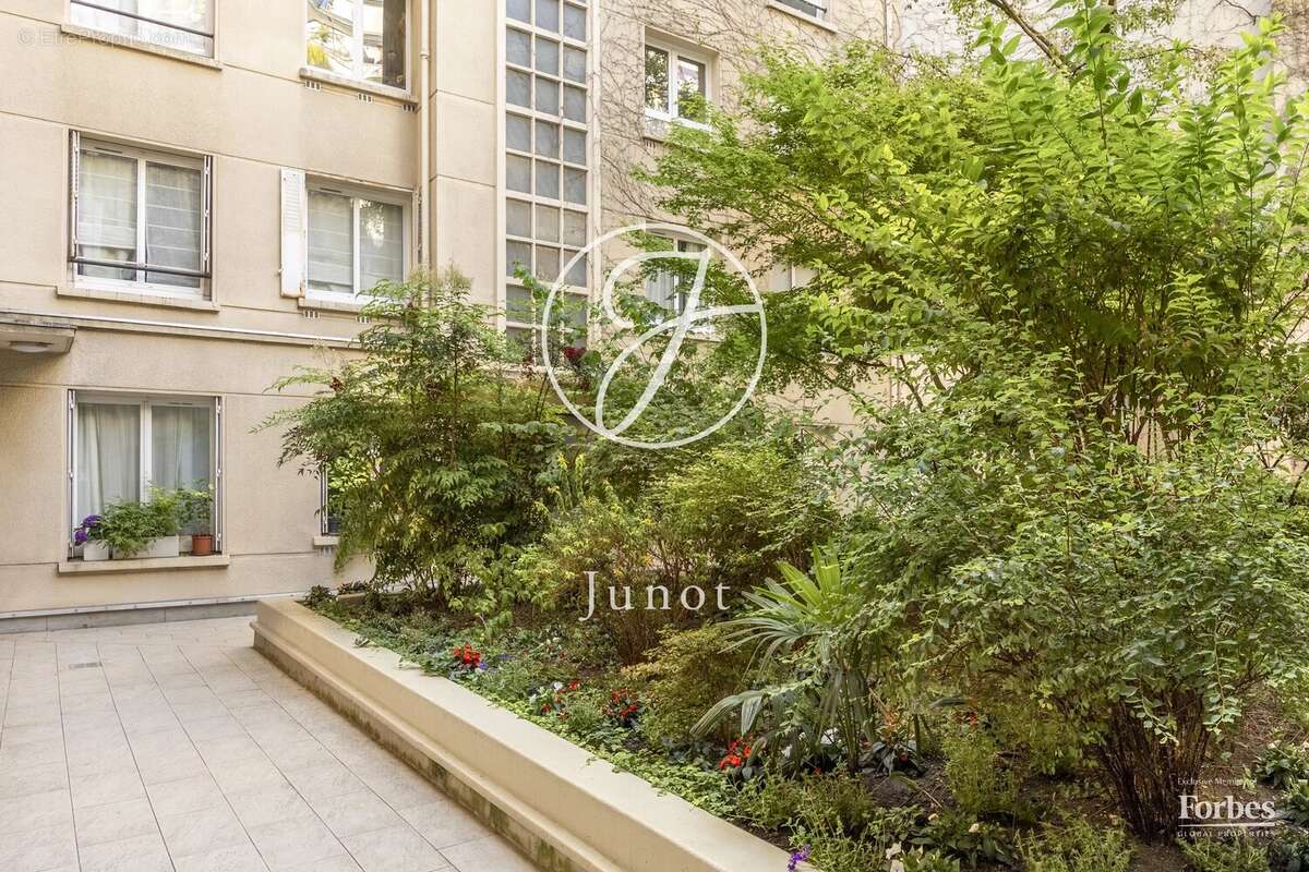 Appartement à PARIS-5E