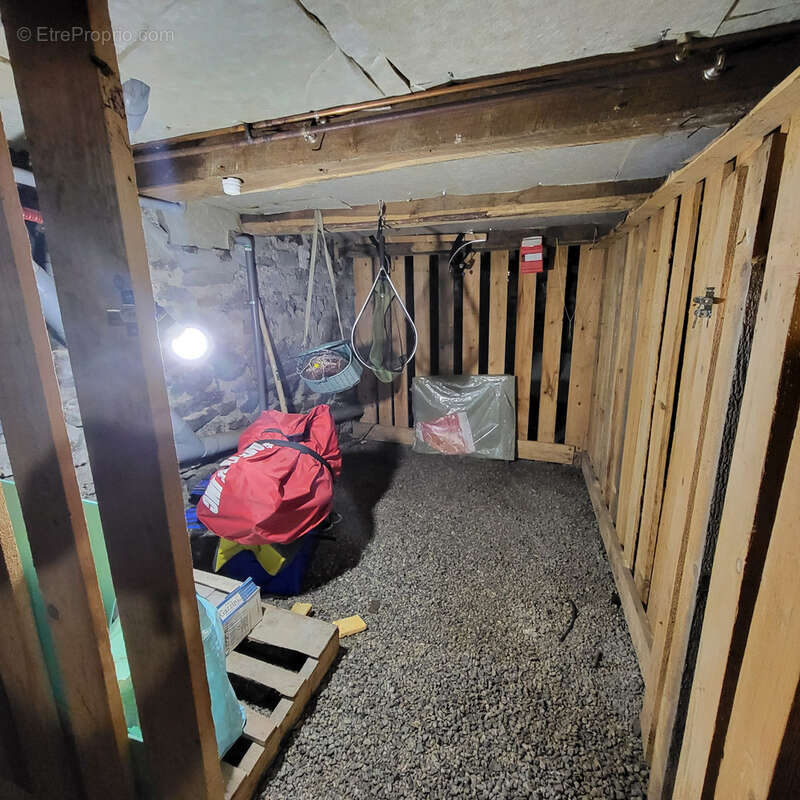 Appartement à RIOM-ES-MONTAGNES