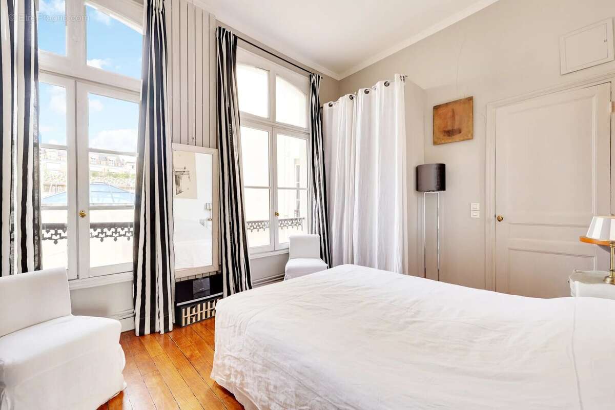 Appartement à PARIS-4E