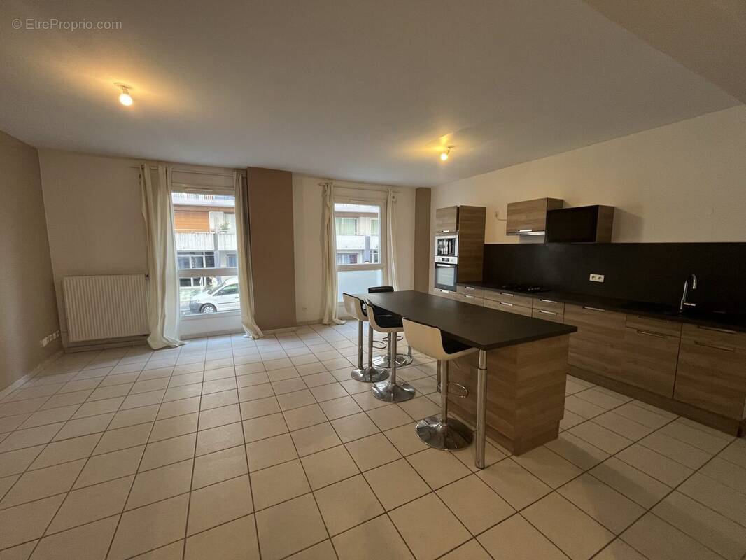 Appartement à SAINT-ETIENNE