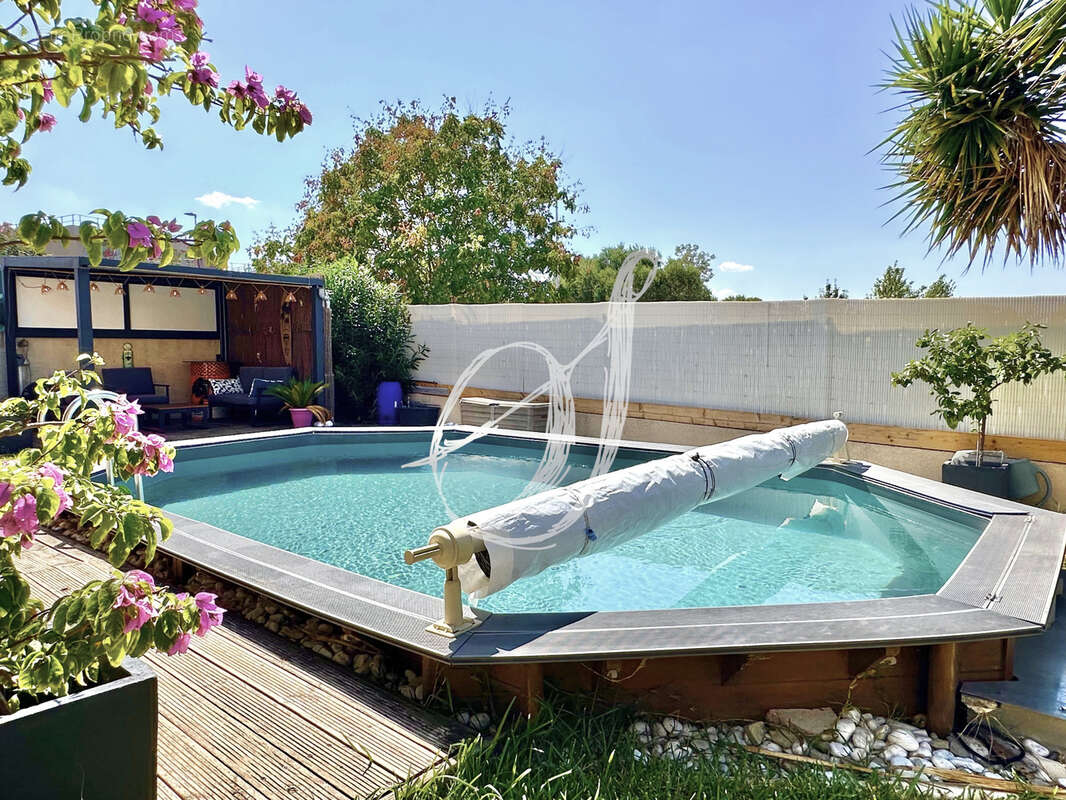 Villa de type 5, quatre chambres avec piscine sur Gigean - photo 2