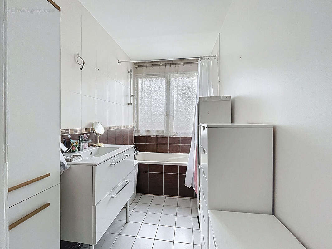 Appartement à SAINT-MICHEL-SUR-ORGE