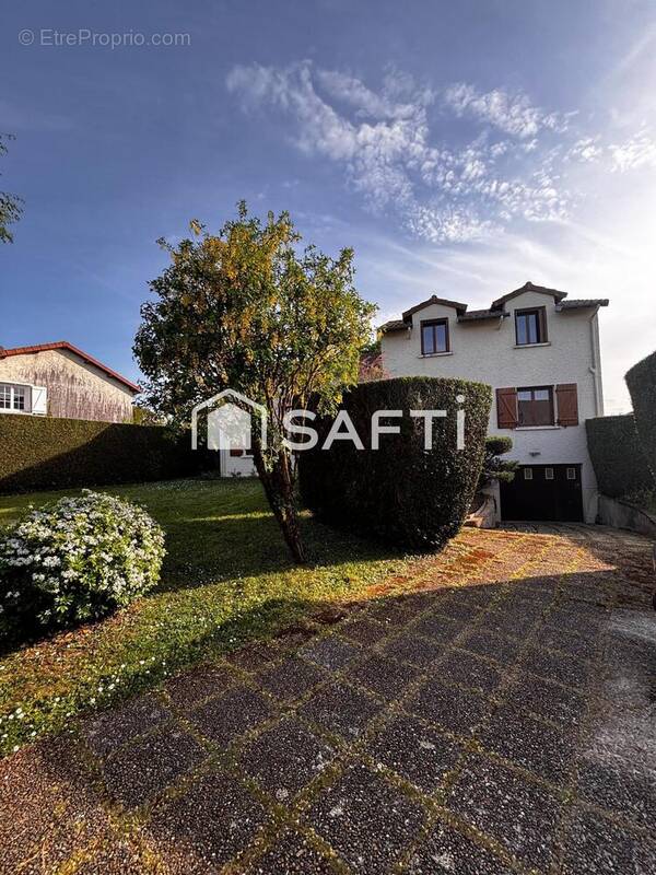 Photo 1 - Maison à FONTAINE-LE-COMTE