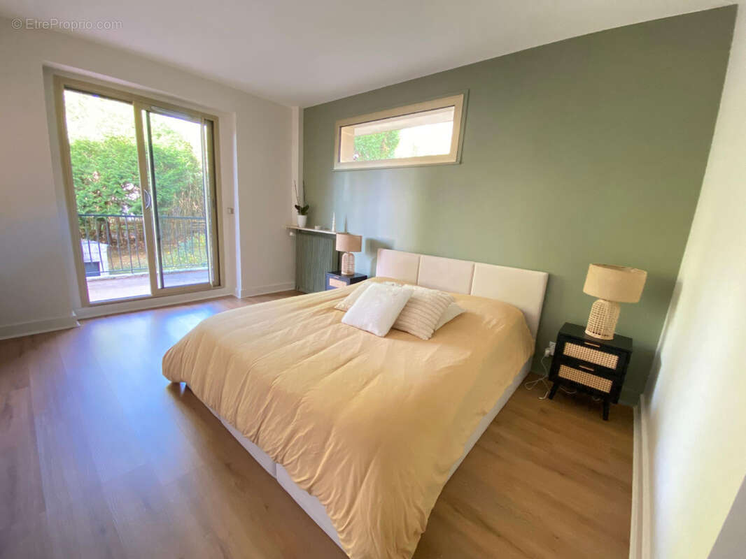 Appartement à LE PLESSIS-ROBINSON