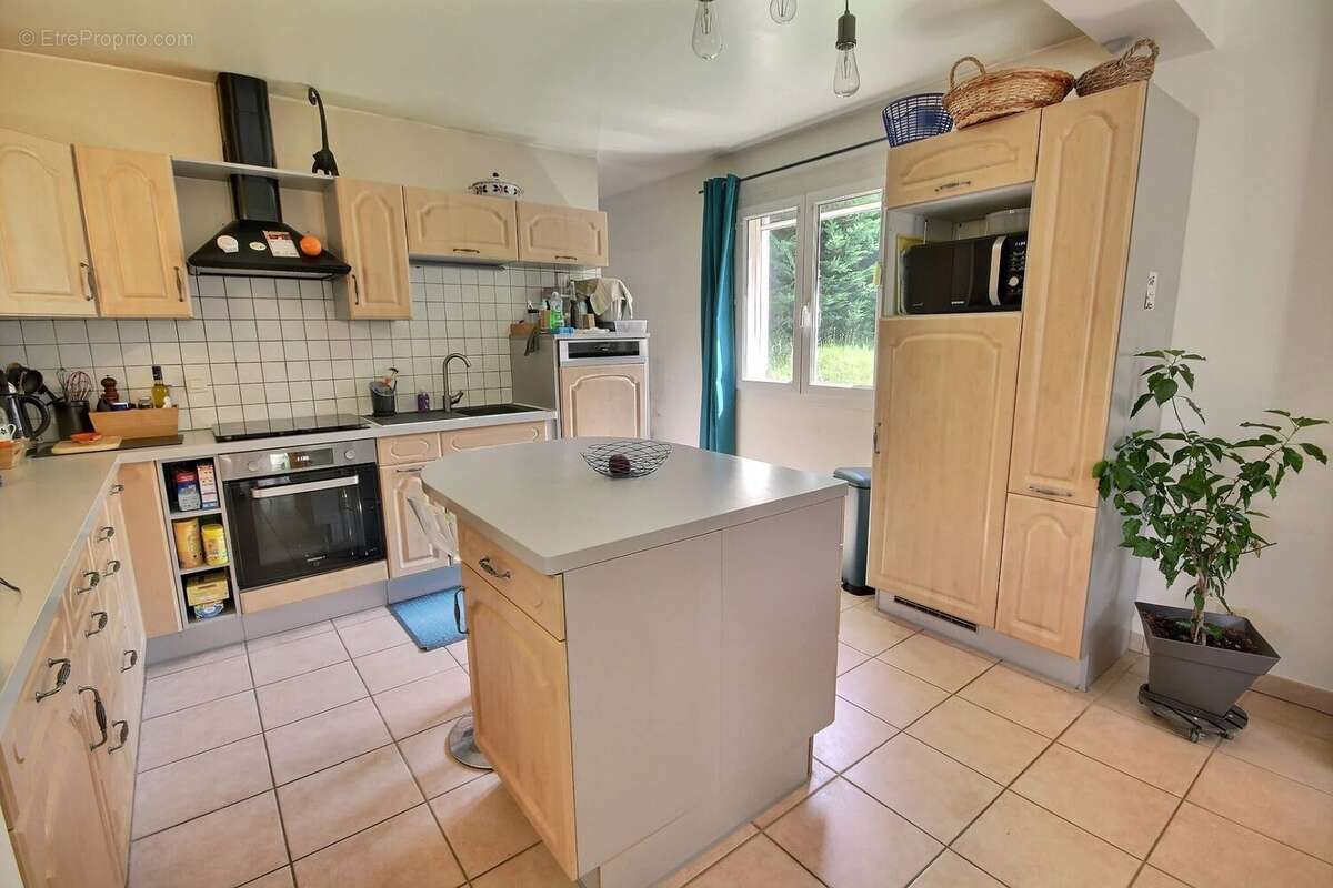 Maison à SAINT-LATTIER