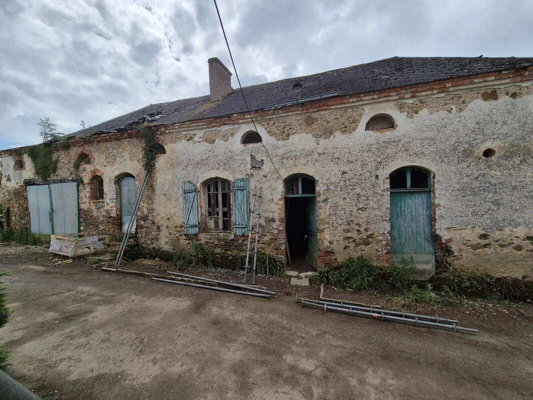 Maison à SAINT-BERTHEVIN